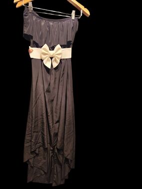 Goddess Black Strapeless Gown